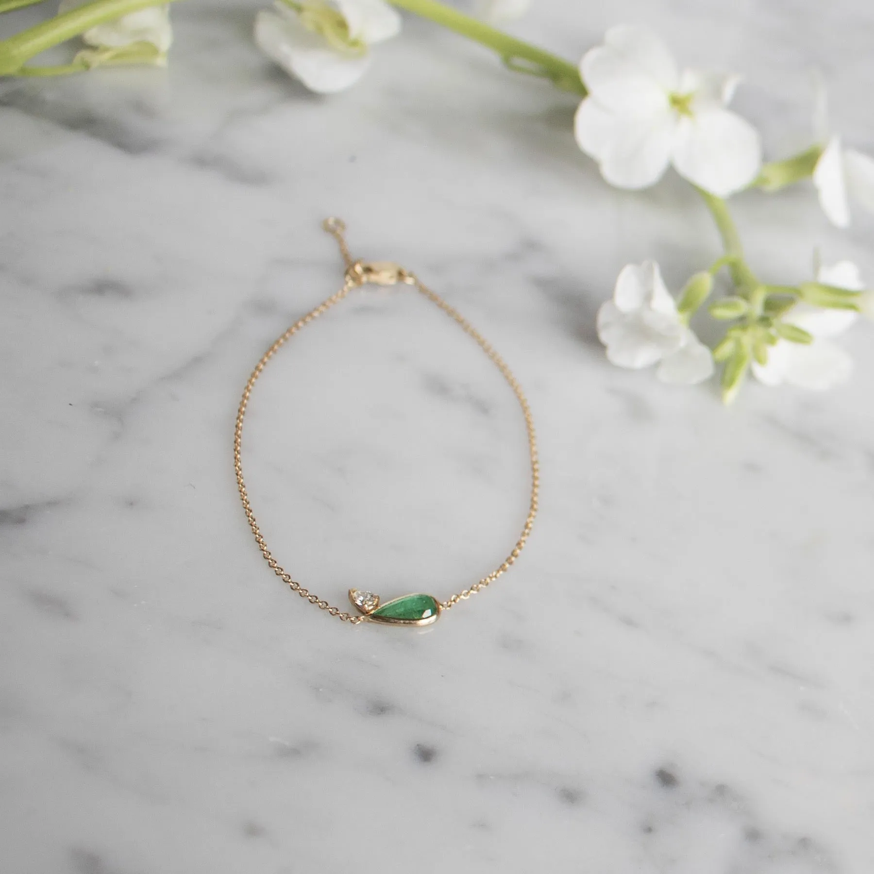 14K Gold Emerald & Diamond Teardrop Bracelet